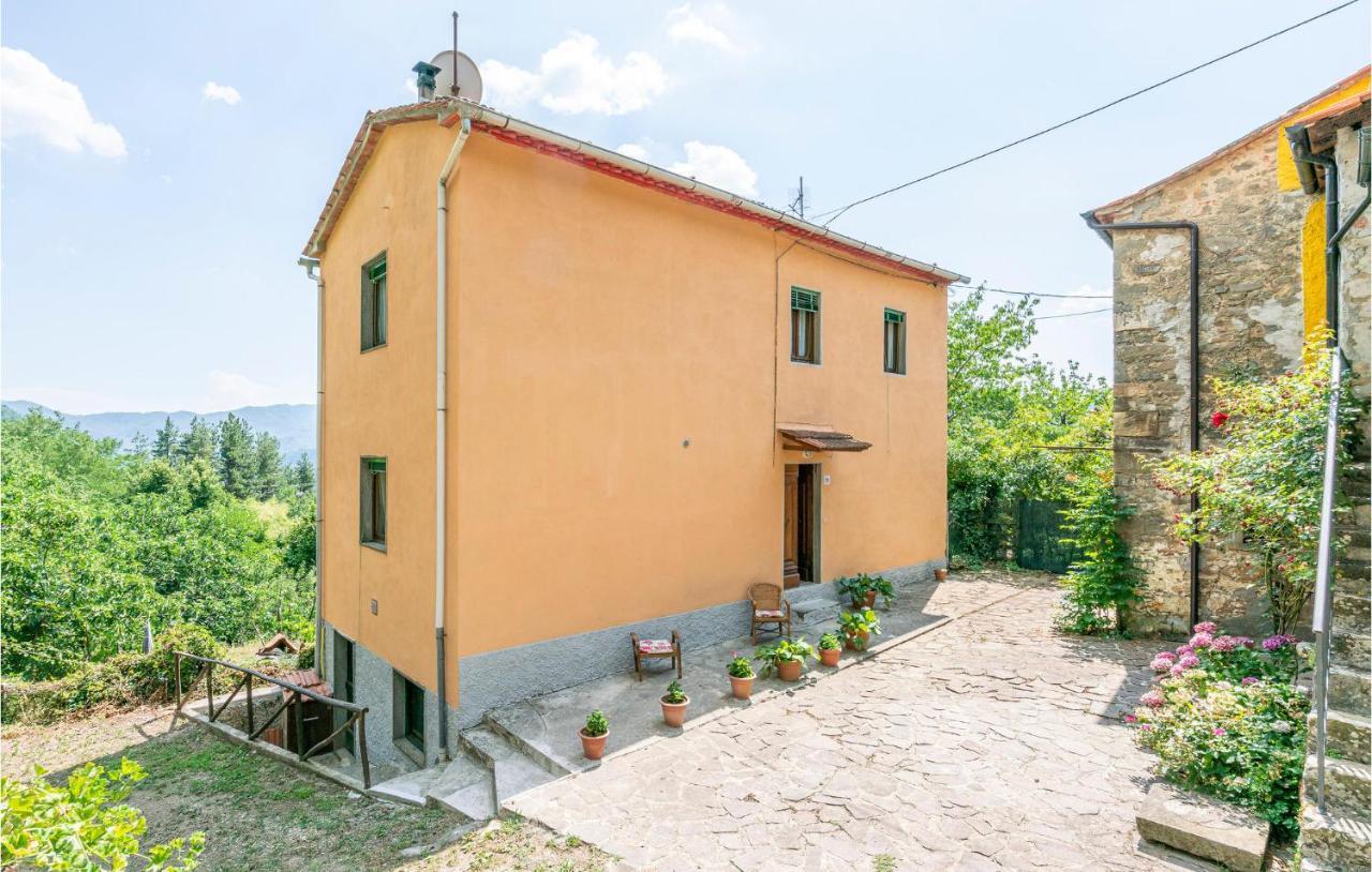 Stunning Home In Longoio With Kitchen Monti di Villa Kültér fotó