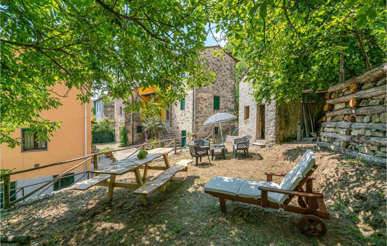 Stunning Home In Longoio With Kitchen Monti di Villa Kültér fotó