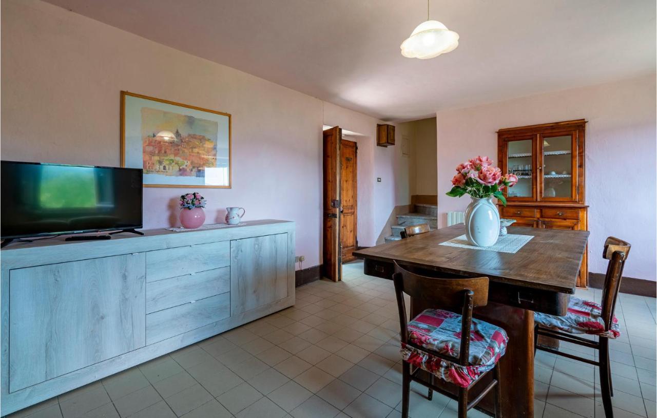 Stunning Home In Longoio With Kitchen Monti di Villa Kültér fotó
